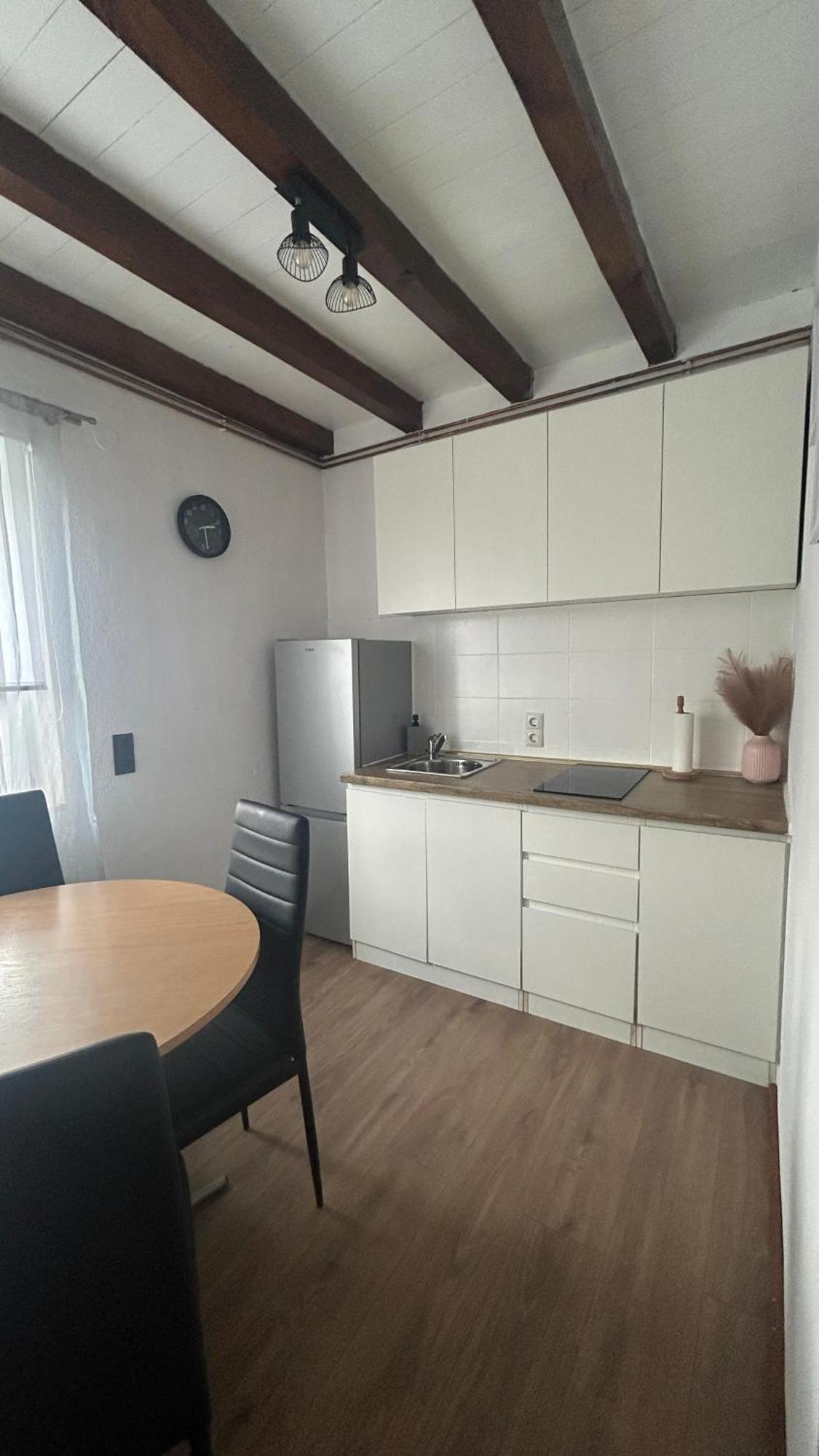 Guest House Emanuela Слуни Екстериор снимка