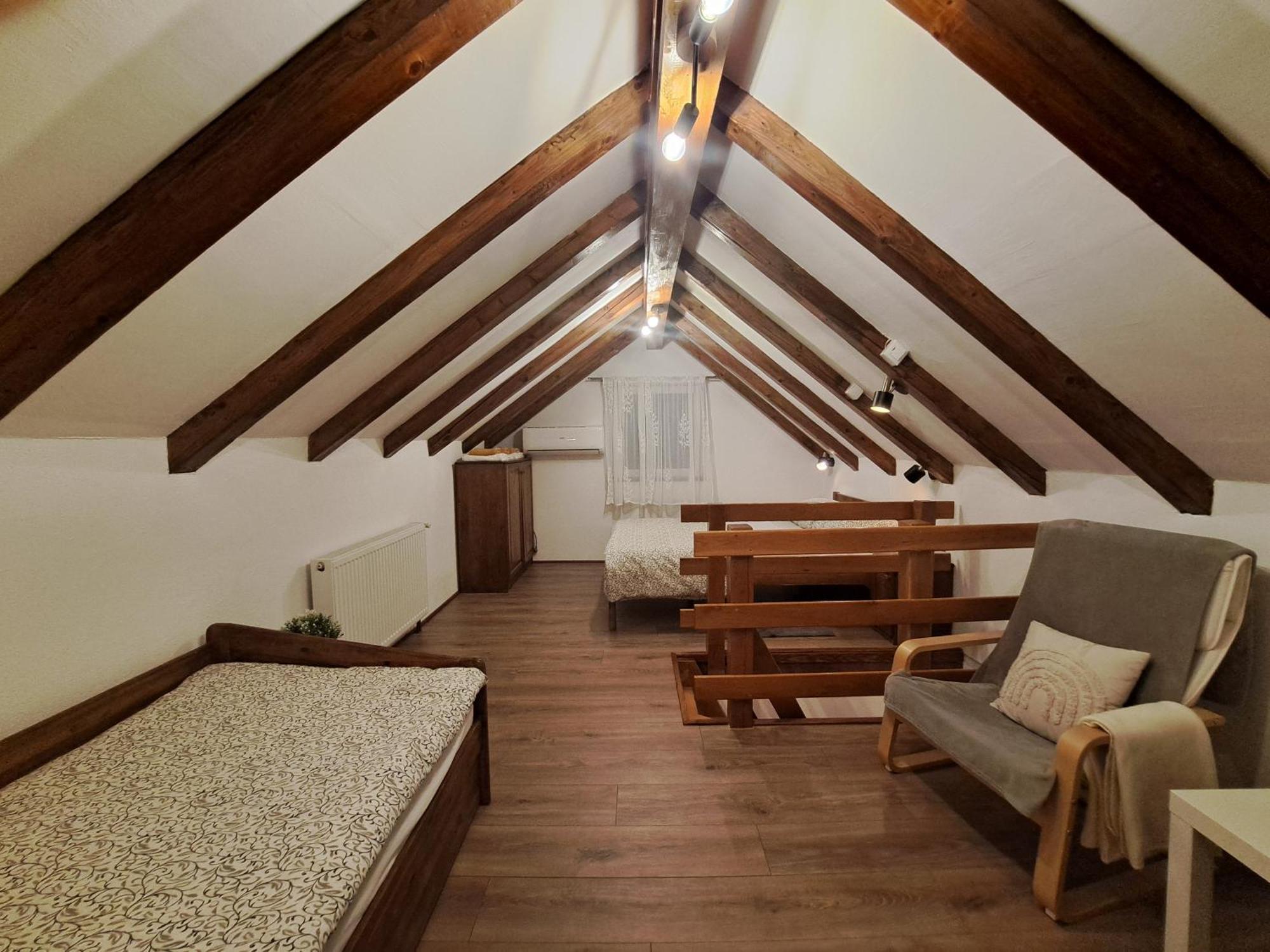 Guest House Emanuela Слуни Екстериор снимка