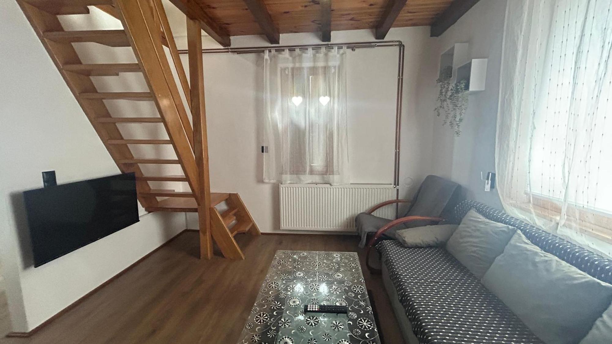 Guest House Emanuela Слуни Екстериор снимка
